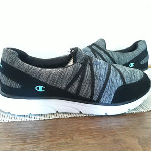 Champion Woman's Sz 13
